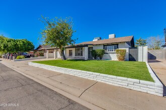 8650 E Roanoke Ave in Scottsdale, AZ - Building Photo - Building Photo