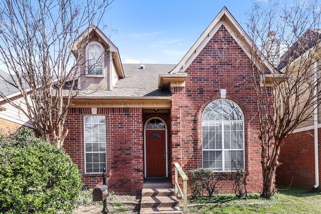 property at 622 W Ashley Glen Cir