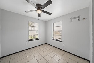 1012 Ann in Pasadena, TX - Building Photo - Building Photo