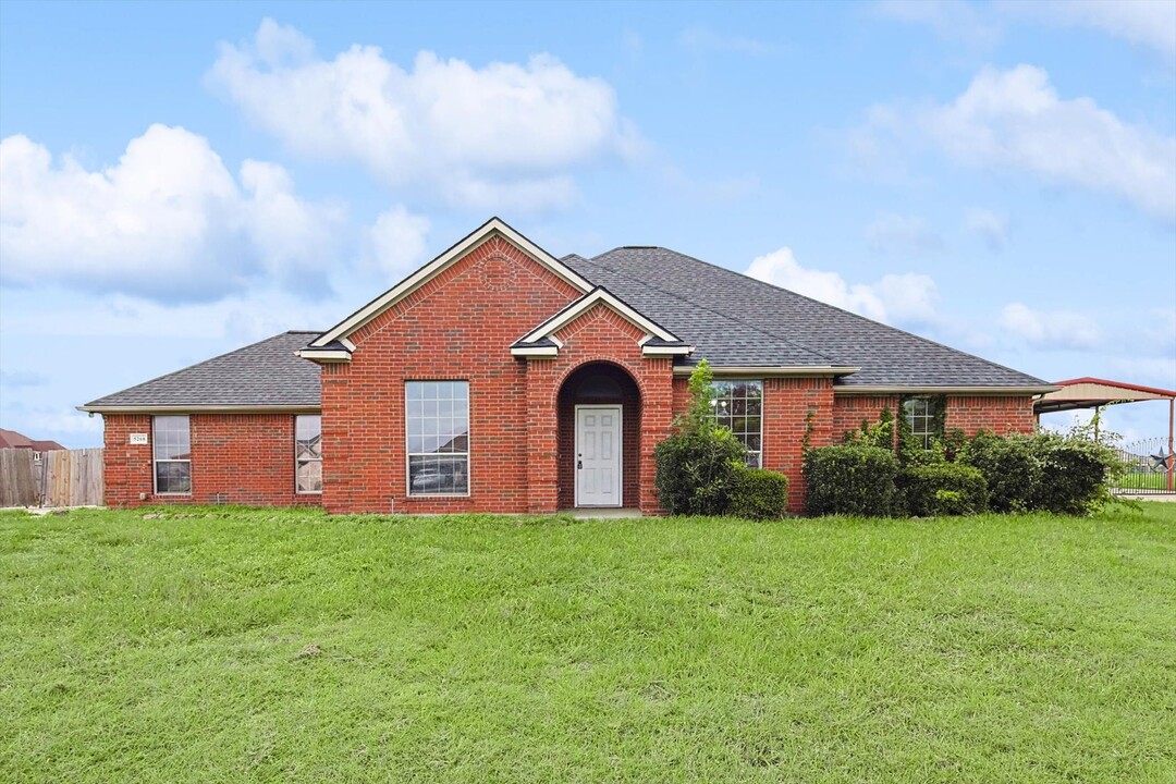 5268 Co Rd 4098 in Kaufman, TX - Building Photo