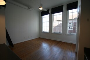 301 Central Ave NE in Albuquerque, NM - Building Photo