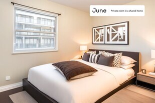 Room in Shared 4 bed/2 bath home in New York, NY - Building Photo