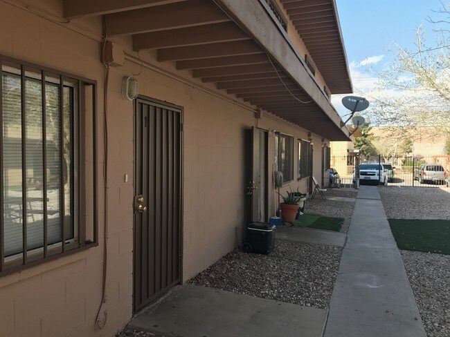 Shenandoah Square in Las Vegas, NV - Building Photo - Building Photo