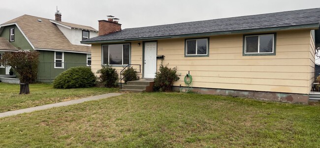 property at 2011 E Nebraska Ave