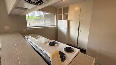 1660 Richmond Ave. in Houston, TX - Building Photo - Building Photo