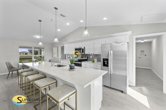 3929 NE 16th Pl in Cape Coral, FL - Building Photo - Building Photo