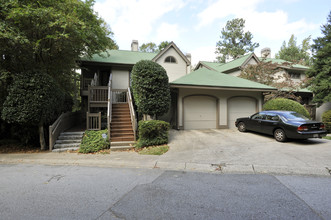 Fairview Bluff Apartments in Alpharetta, GA - Building Photo - Building Photo