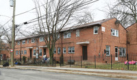 Richardson Dwellings in Washington, DC - Foto de edificio - Building Photo