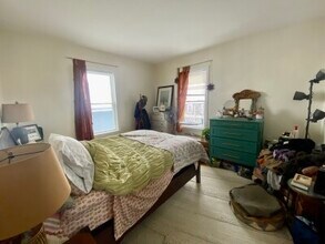 1498 Centre St in Boston, MA - Building Photo - Building Photo