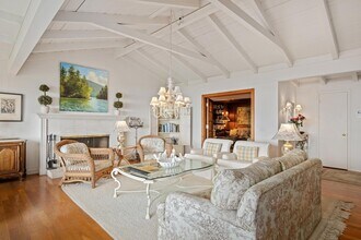 1539 Shoreline Dr, Unit 1311 in Santa Barbara, CA - Building Photo - Building Photo