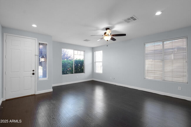 2057 E Riviera Dr in Chandler, AZ - Building Photo - Building Photo