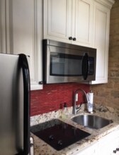 624 N Rampart St, Unit 624 D in New Orleans, LA - Building Photo - Building Photo