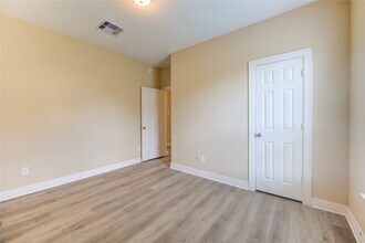 5530 Mangrove Creek Ln in Sugar Land, TX - Building Photo - Building Photo