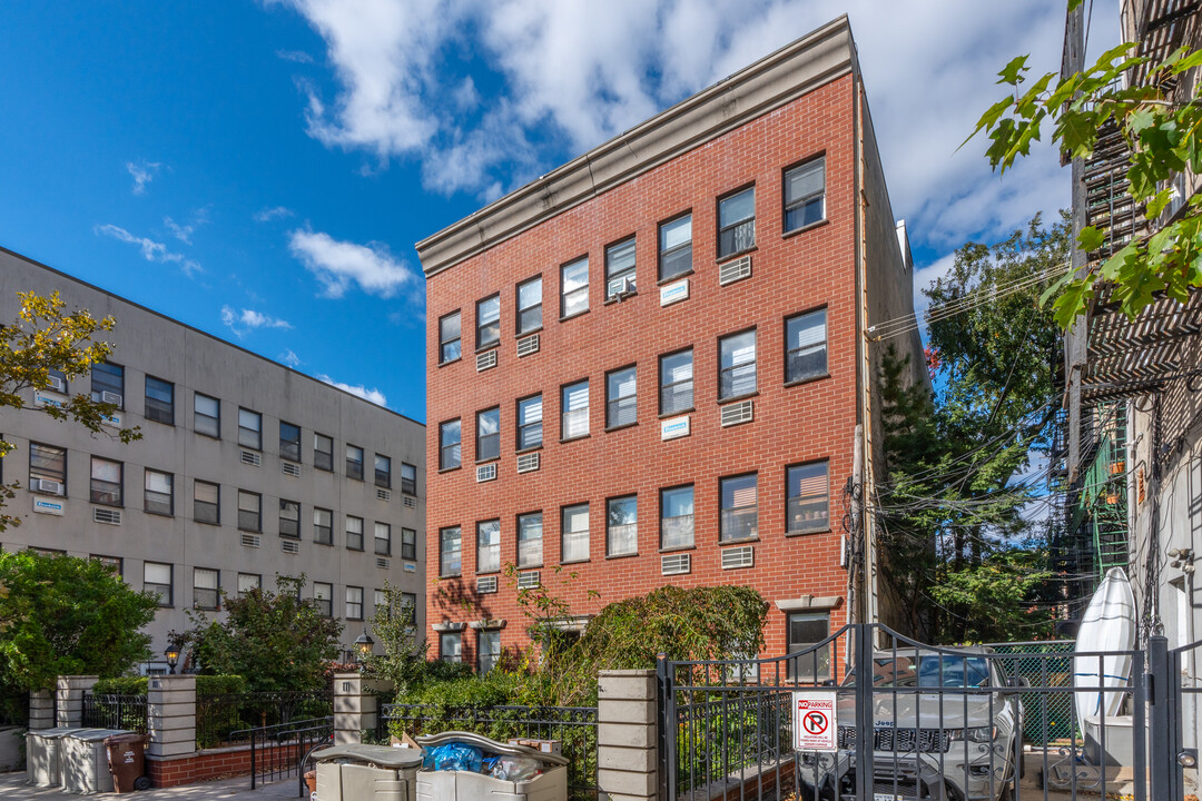 169 Engert Ave in Brooklyn, NY - Foto de edificio