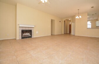 6422 Alisa Ln in Houston, TX - Building Photo - Building Photo