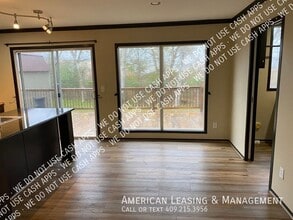 3405 Landrey Ct in Nederland, TX - Building Photo - Building Photo