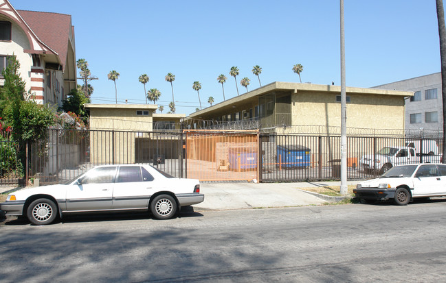 950 Magnolia Ave in Los Angeles, CA - Building Photo - Building Photo