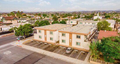 1801-1811 J Ave in National City, CA - Foto de edificio - Building Photo