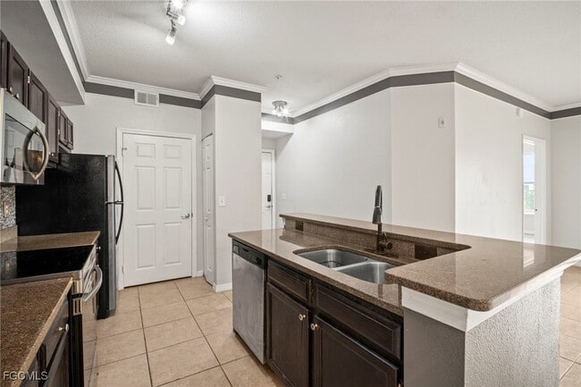 property at 11550 Villa Grand