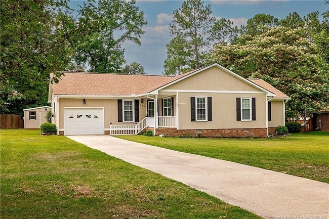 209 Old Farm Rd in Raeford, NC - Building Photo - Building Photo
