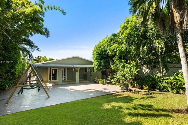 property at 1333 SW 16th St