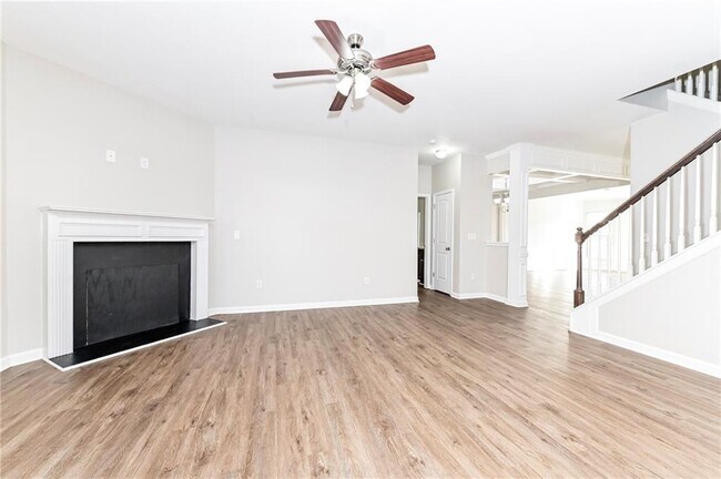 1142 Paramount Dr in Mcdonough, GA - Building Photo - Building Photo