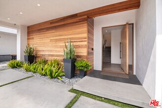 516 Vernon Ave in Los Angeles, CA - Building Photo - Building Photo