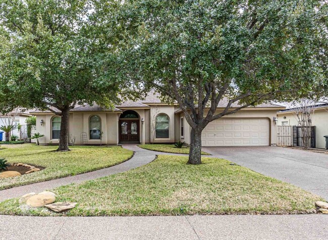 3303 Begay in Laredo, TX - Building Photo - Building Photo