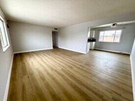 3213 Joann Way, Unit D in Las Vegas, NV - Building Photo