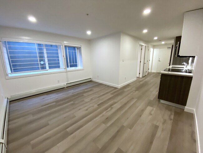 10720-78 78 Ave NW in Edmonton, AB - Building Photo - Building Photo