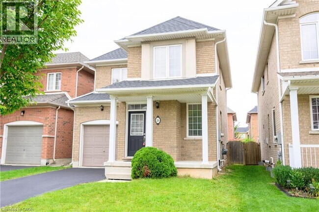 26 Springstead Ave in Hamilton, ON - Building Photo - Building Photo