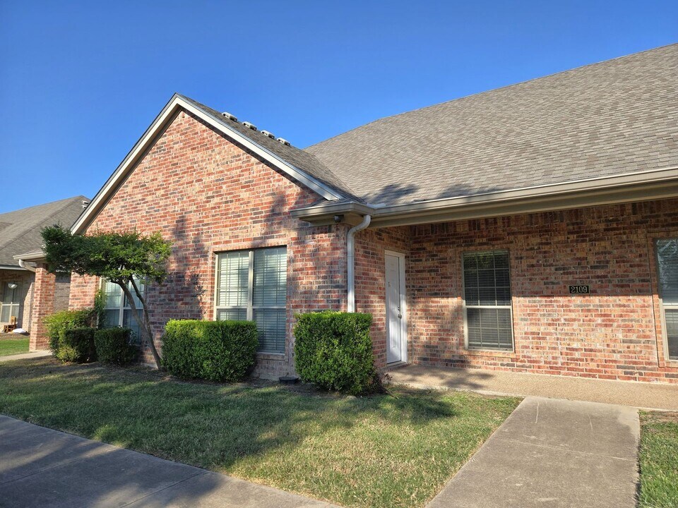 2109 Columbus Ave in Waco, TX - Building Photo