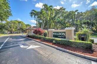 9525 Weldon Cir in Tamarac, FL - Building Photo - Building Photo