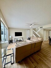 223 Soriano Dr in Jupiter, FL - Foto de edificio - Building Photo