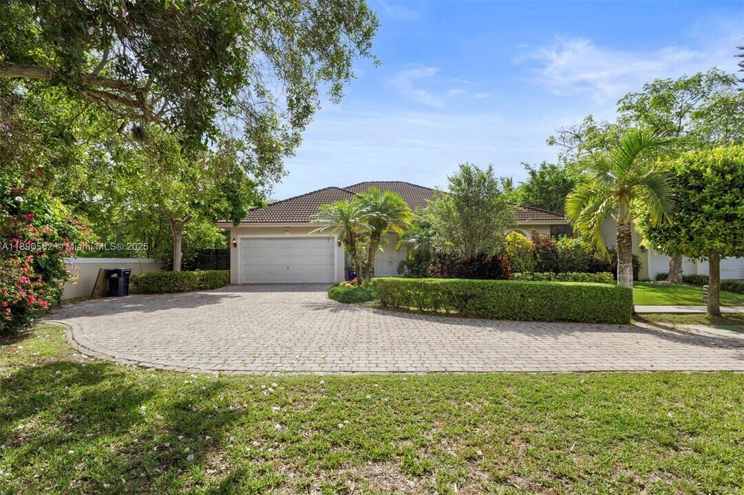 9339 SW 98th Pl in Miami, FL - Building Photo