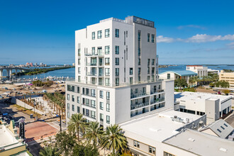 SkyView in Clearwater, FL - Foto de edificio - Building Photo