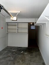 5820 Pickering Ave in Whittier, CA - Foto de edificio - Building Photo