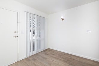 Aztec Lofts Apartments in San Diego, CA - Building Photo - Building Photo