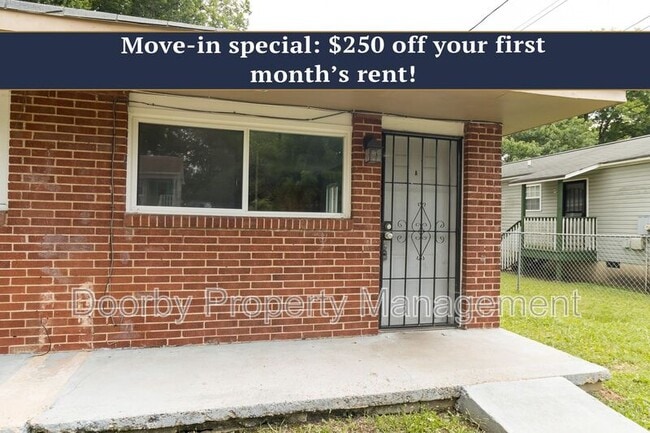 property at 1008 N Hawthorne St