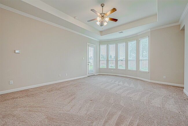 property at 25719 Oakwood Knoll Dr