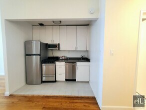 East 91st Street in New York, NY - Building Photo - Building Photo
