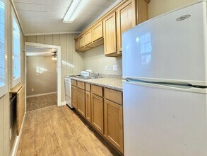 1002 Gregg St in Denton, TX - Building Photo - Building Photo