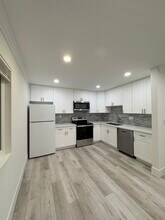 4617 Del Monte Ave, Unit 4617 in San Diego, CA - Foto de edificio - Building Photo