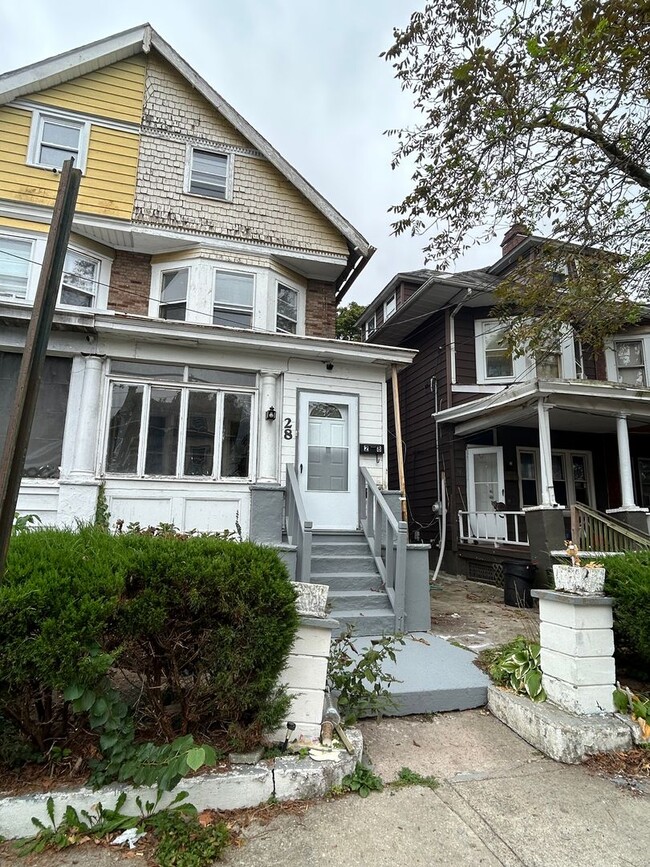 28 Lee Ave in Trenton, NJ - Building Photo - Building Photo