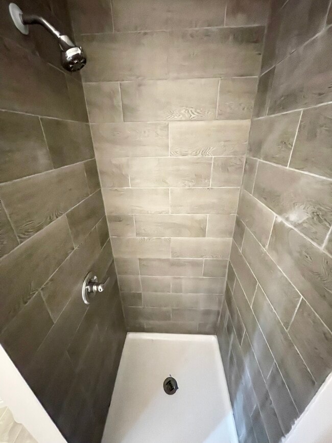 54 Woodman St, Unit Apartment 2