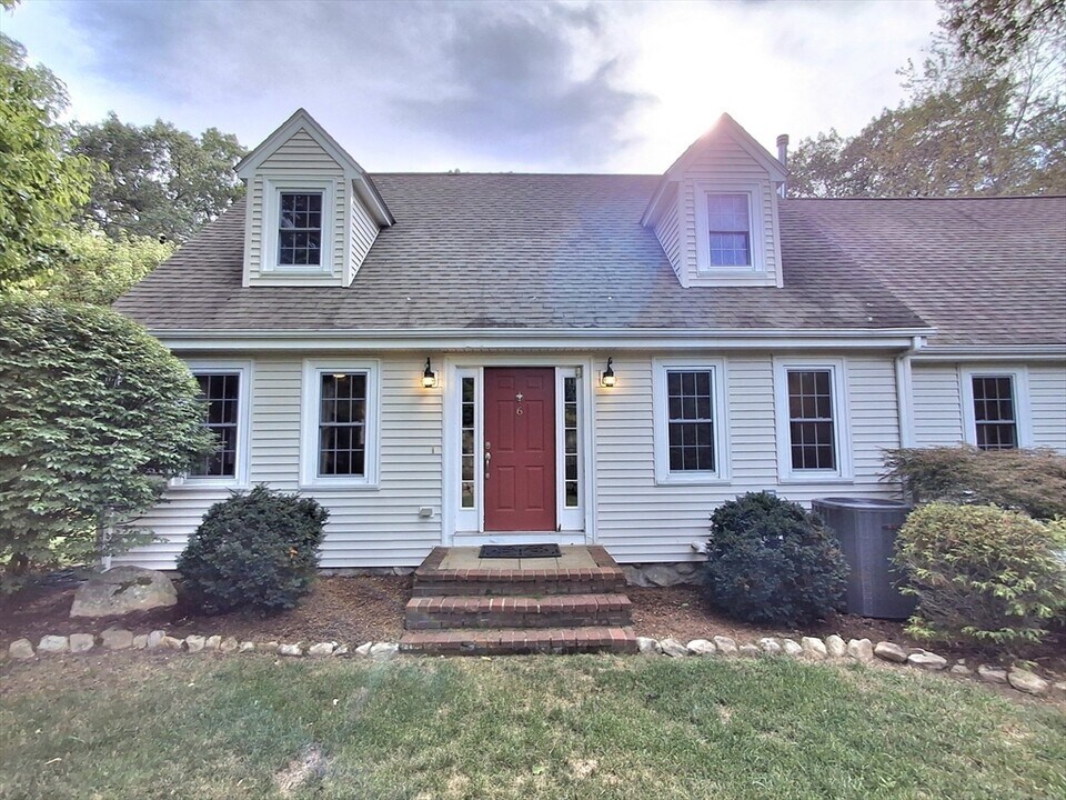 6 Rockwood Ln in Lincoln, MA - Building Photo