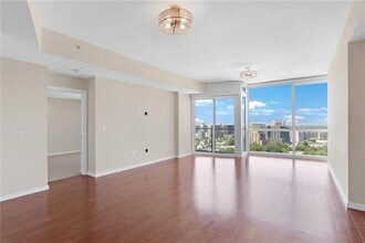 3325 Piedmont Rd NE in Atlanta, GA - Building Photo - Building Photo