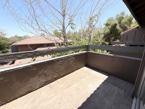 1750 Karen Ave in Las Vegas, NV - Building Photo - Building Photo