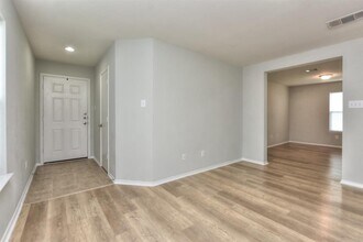 2206 Weiss Ln in Georgetown, TX - Building Photo - Building Photo