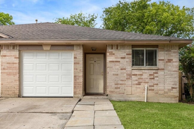 10032 Ridgecoral Dr in Houston, TX - Building Photo - Building Photo